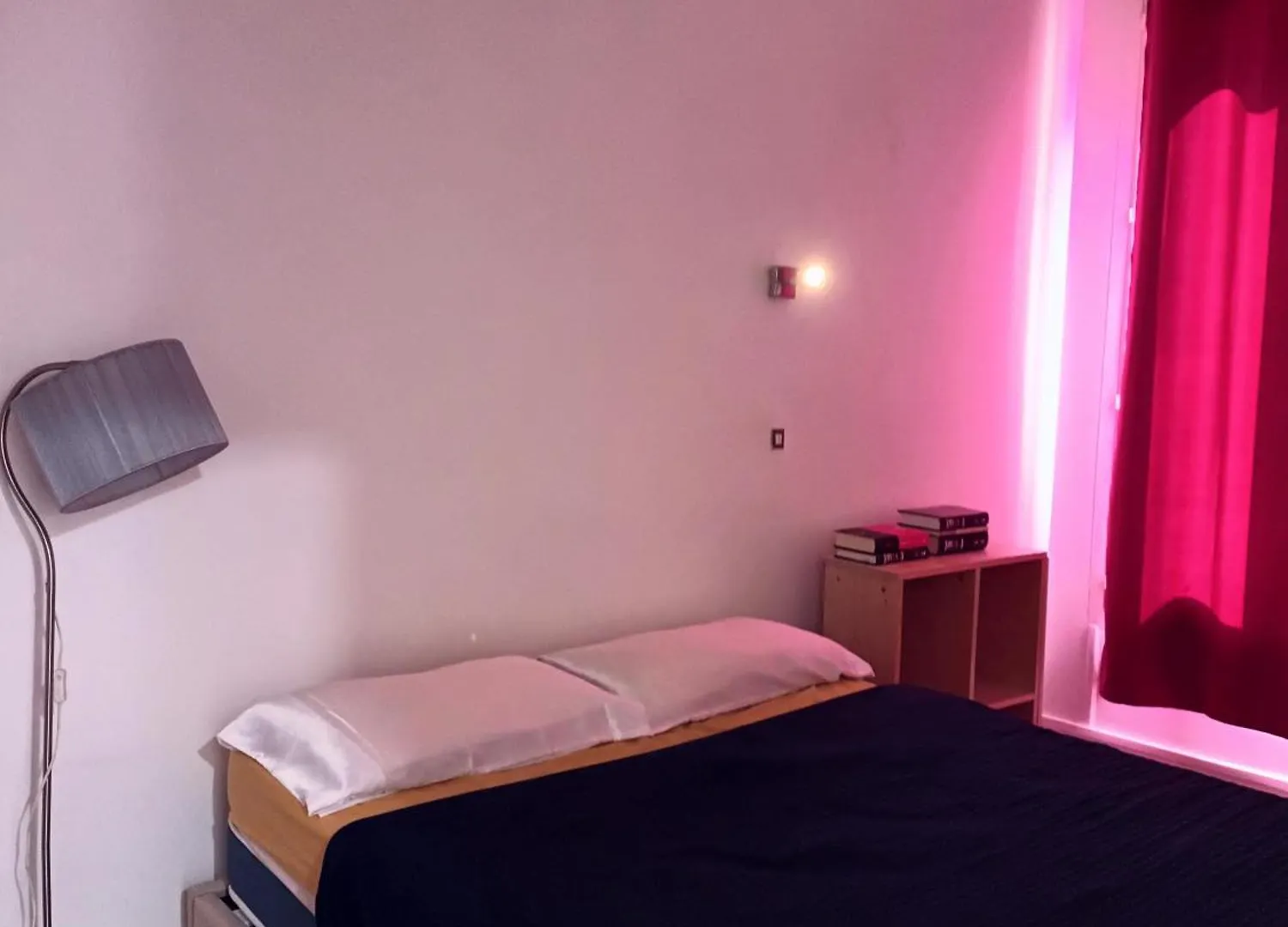 Apartment Appartement Ensoleille, Calme Rue Jonquoy, 14E Arrondissement Paris
